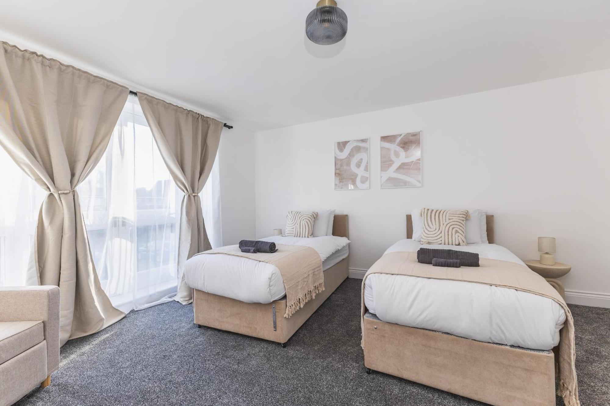 Arte Stays Serviced Houses Stratford - 3 Bedrooms 2 Bathrooms Houses London, Stratford, Maryland, Free Parking, Garden, Weekly Or Monthly Stays - Up To 8 Guests Exterior foto