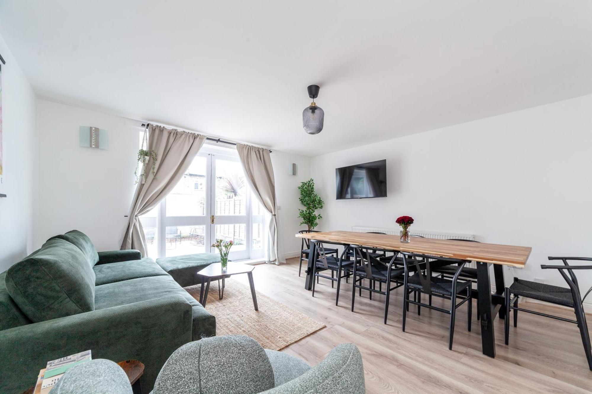 Arte Stays Serviced Houses Stratford - 3 Bedrooms 2 Bathrooms Houses London, Stratford, Maryland, Free Parking, Garden, Weekly Or Monthly Stays - Up To 8 Guests Exterior foto