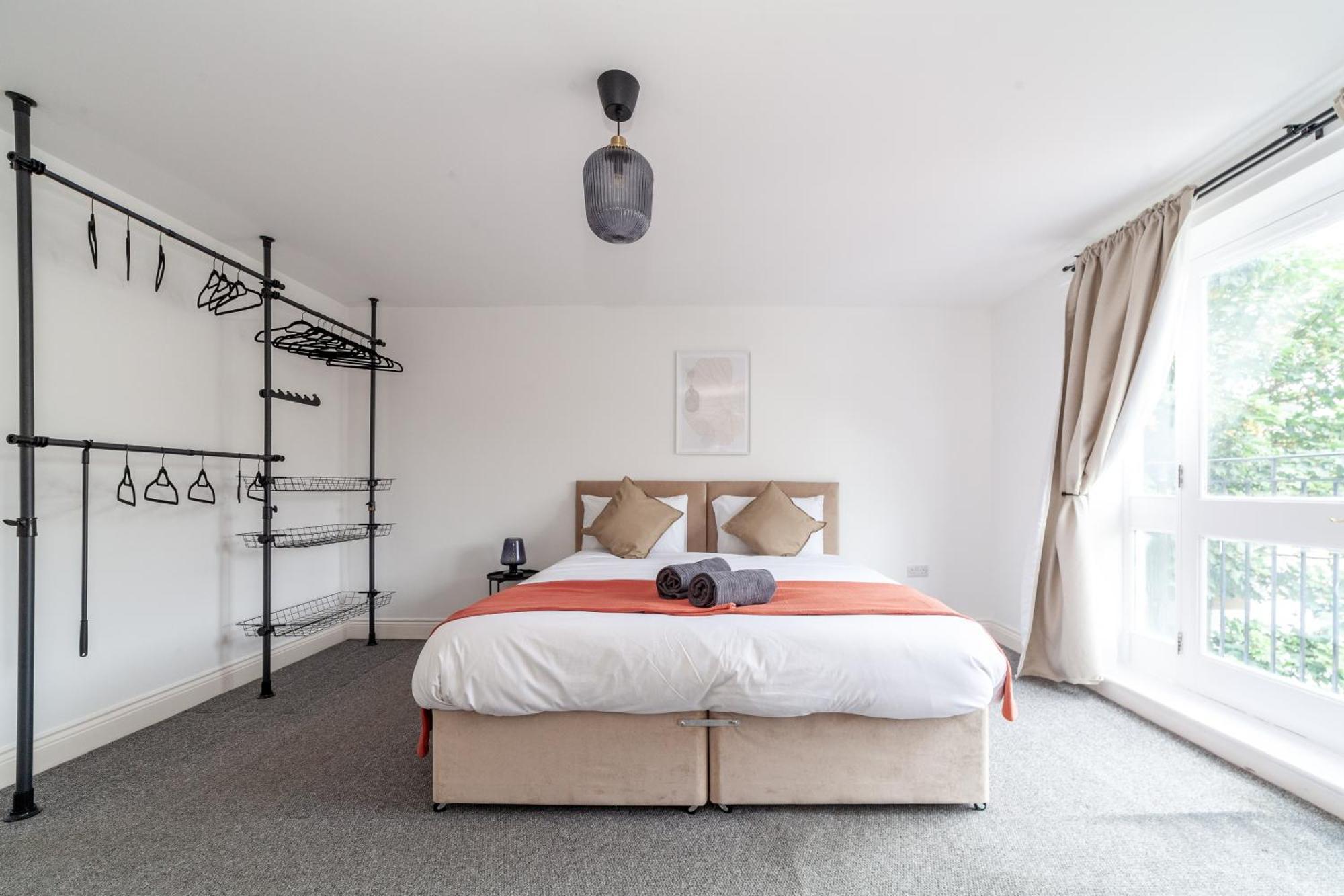 Arte Stays Serviced Houses Stratford - 3 Bedrooms 2 Bathrooms Houses London, Stratford, Maryland, Free Parking, Garden, Weekly Or Monthly Stays - Up To 8 Guests Exterior foto